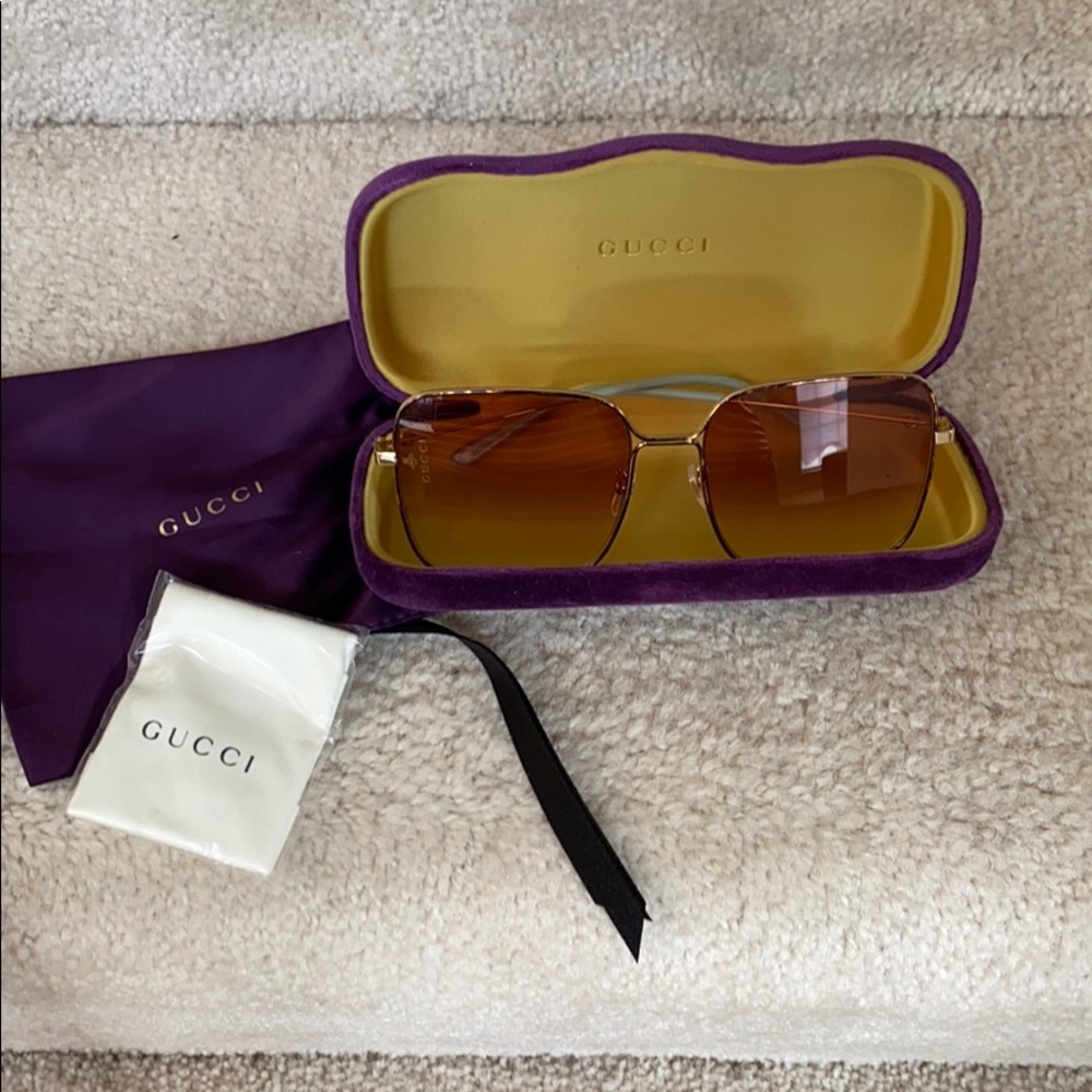 Gucci Logo Gold Metal Square Sunnies